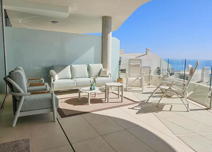 Stunning Sea Views At Stupa Hills Apartament